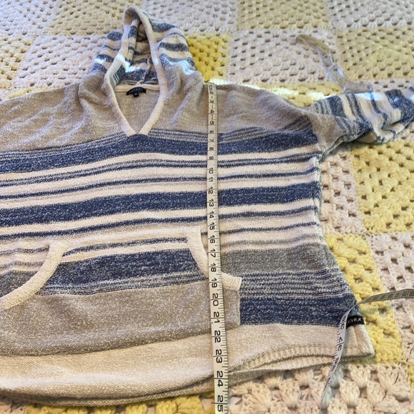 LIRA Baja Pina Striped‎ Hooded Poncho Sweater Size XL - Picture 8 of 11